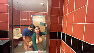 mom and girl bathroom sex