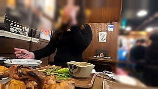 japanese selingkuh dengan teman istri di ruang makan