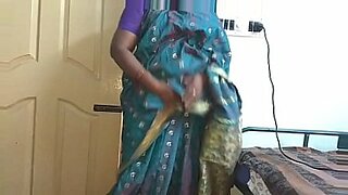tamil actress meena remove blouse bath press boobs