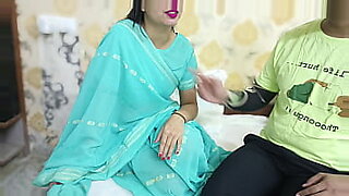 ช่วงเวลาใกล้ชิดของ Desi Bhabhi ที่ร้อนแรง