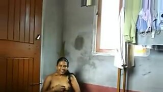 muslim girl caught bathing