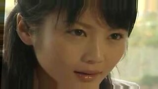 japanese mature and lesbian in toilet