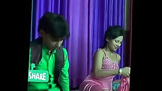 choti bachi ke sath paheli bar teen video