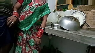 Village bhabhi in kitchen